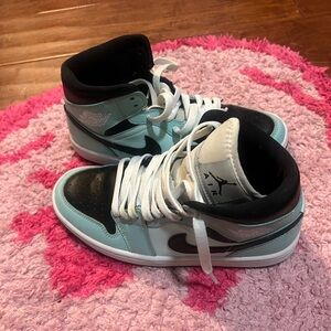 JORDANS 1 mint